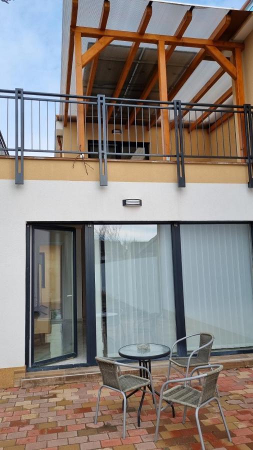 Sarkcsillag Teljes Csaladihaz- Star Complete Family House Διαμέρισμα Σέγκεντ Εξωτερικό φωτογραφία