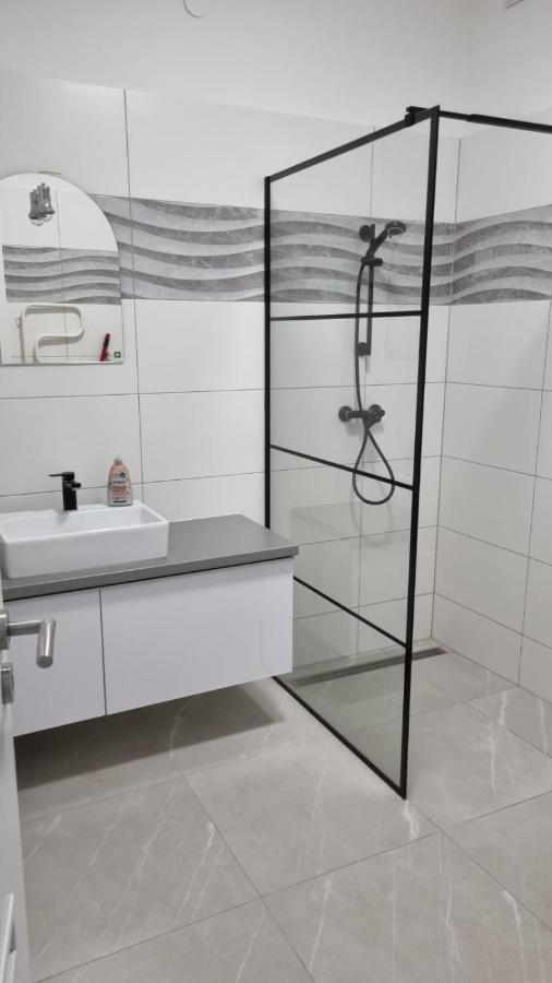 Sarkcsillag Teljes Csaladihaz- Star Complete Family House Διαμέρισμα Σέγκεντ Εξωτερικό φωτογραφία