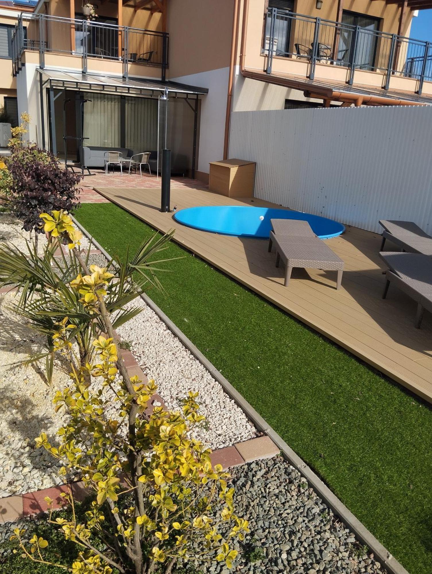 Sarkcsillag Teljes Csaladihaz- Star Complete Family House Διαμέρισμα Σέγκεντ Εξωτερικό φωτογραφία