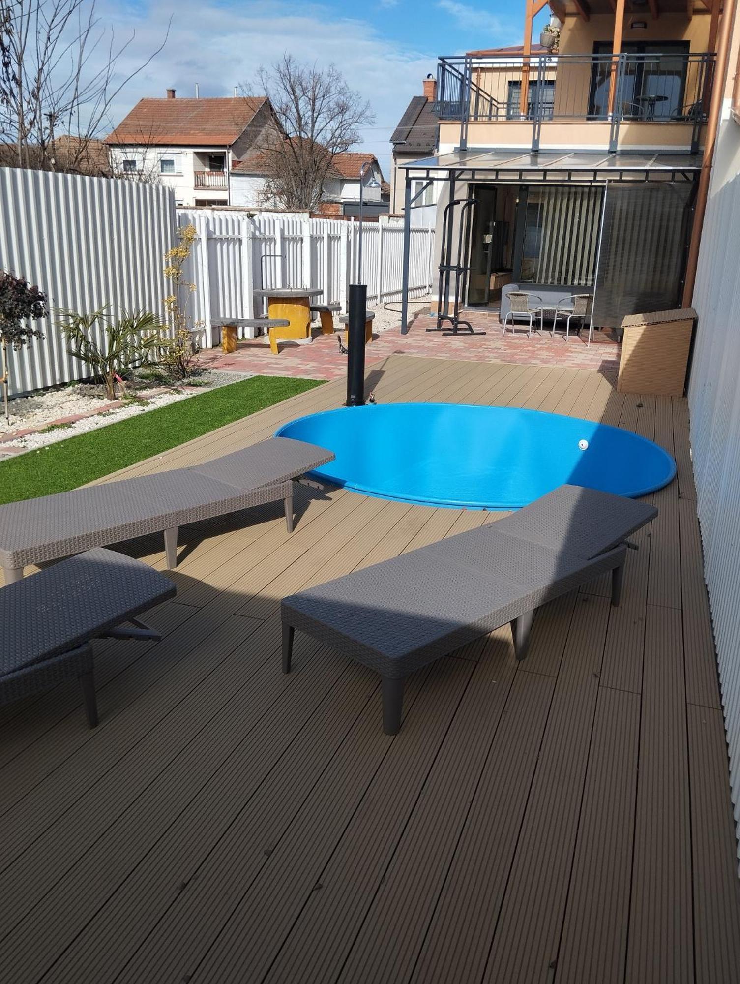 Sarkcsillag Teljes Csaladihaz- Star Complete Family House Διαμέρισμα Σέγκεντ Εξωτερικό φωτογραφία